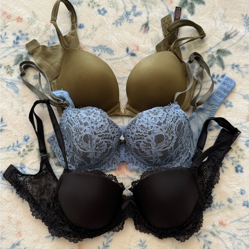 Lot of 3 Victorias Secret push up bras
